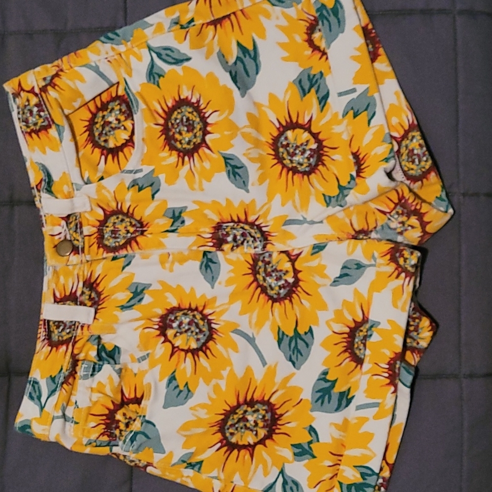 American Apparel size 28/29 sunflower print denim cutoff shorts